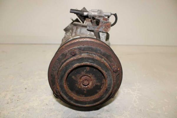 COMPRESSEUR DE CLIMATISATION BMW - Vue 2